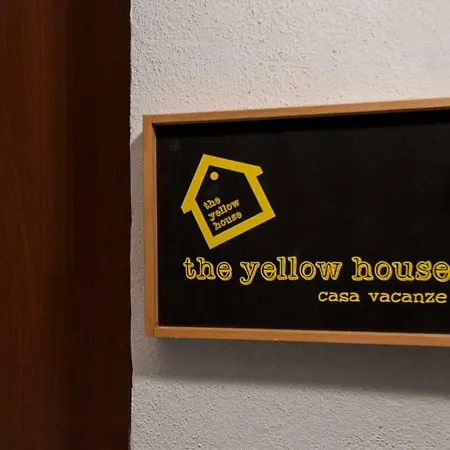 The Yellow House Roma